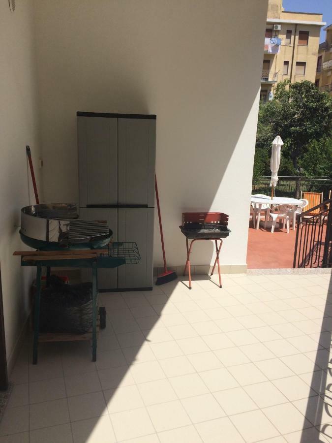 Casa Vacanze Il Gelsomino Патти Экстерьер фото
